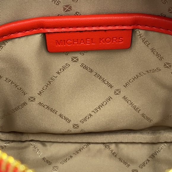 MICHAEL KORS ROSE SM OVAL CAMERA XBODY DR SANGRIA - Picture 11 of 16